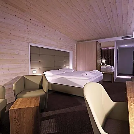 Sand Martin Hotel Mlada Boleslav