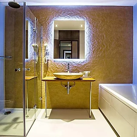 Sand Martin Hotel 4*