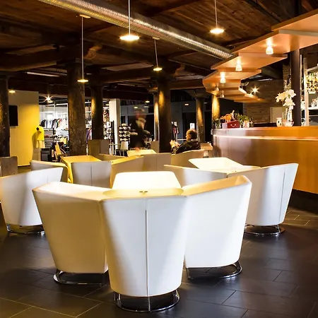 Hotel Sand Martin 4*